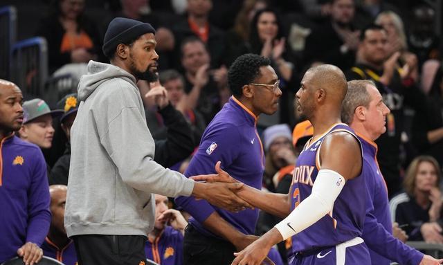 球迷燃起了 球迷燃起了