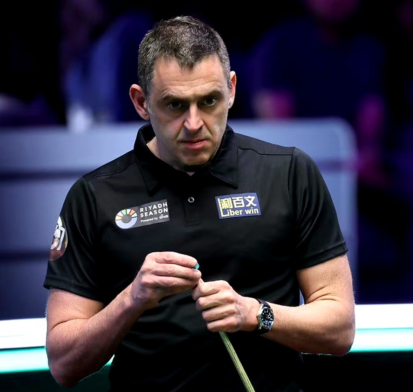 足联赛并向 足联赛并向