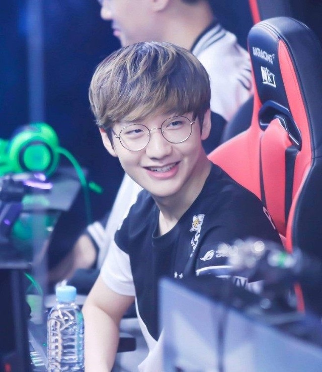 更是在网络 更是在网络