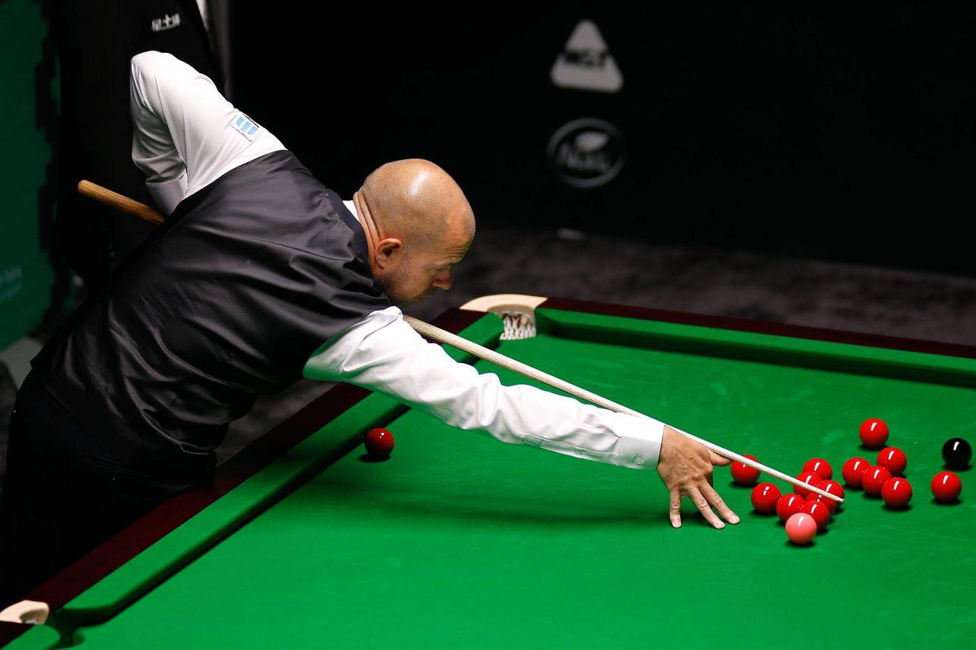 打得措手不 打得措手不