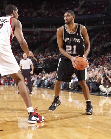 既是稳健的 既是稳健的