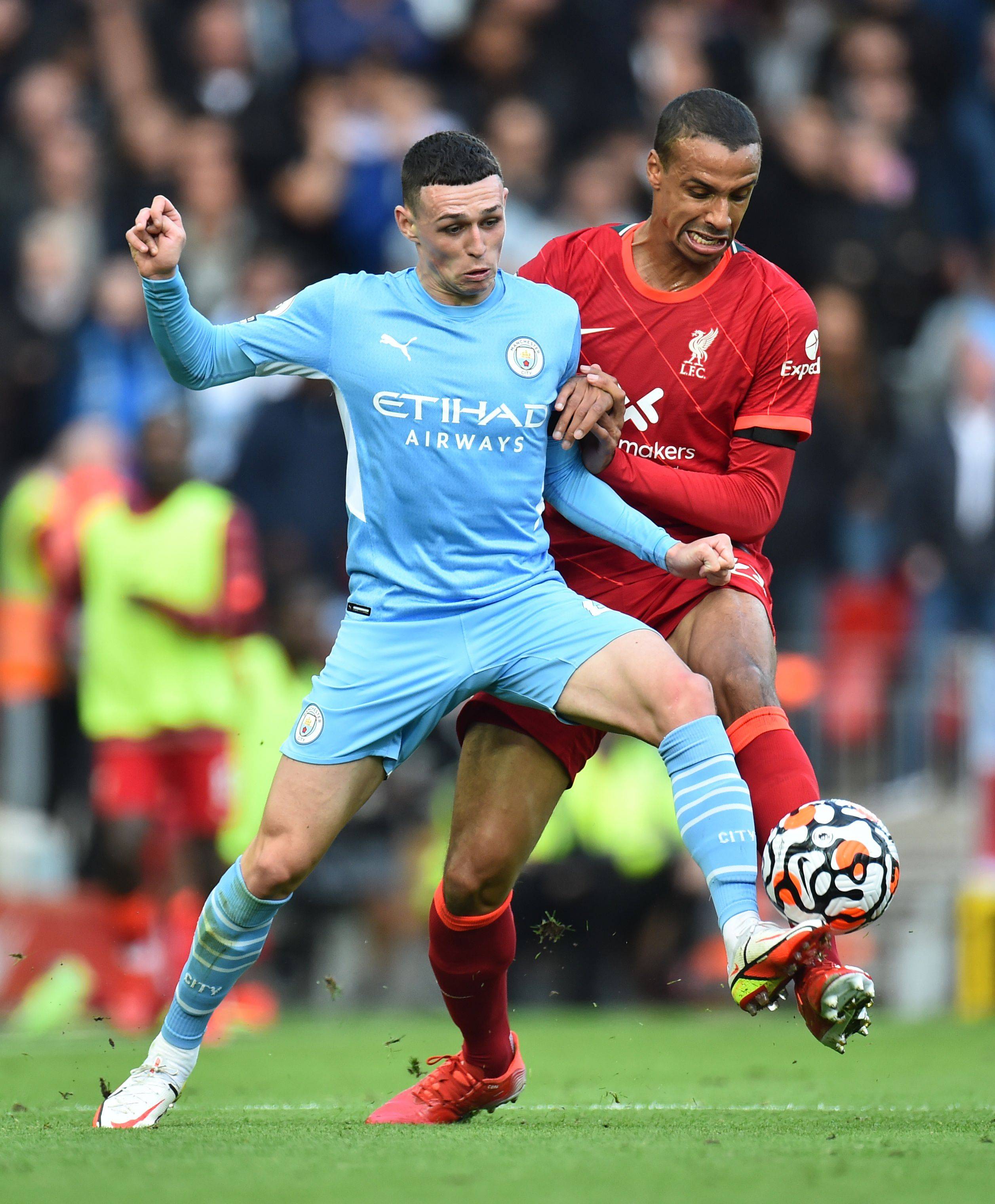 由后腰一脚 由后腰一脚